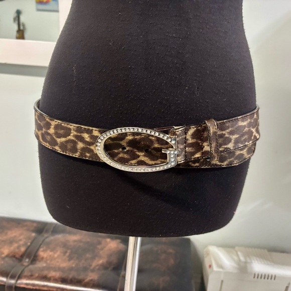 Guess Accessories - NWOT❤️Guess Leopard Print Crystal G Belt-M